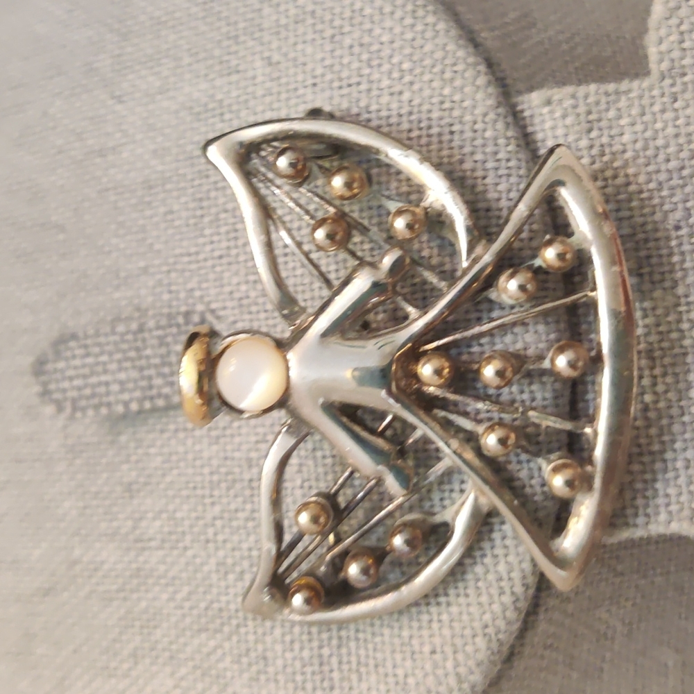 Angel Pin - Picture 2 of 4